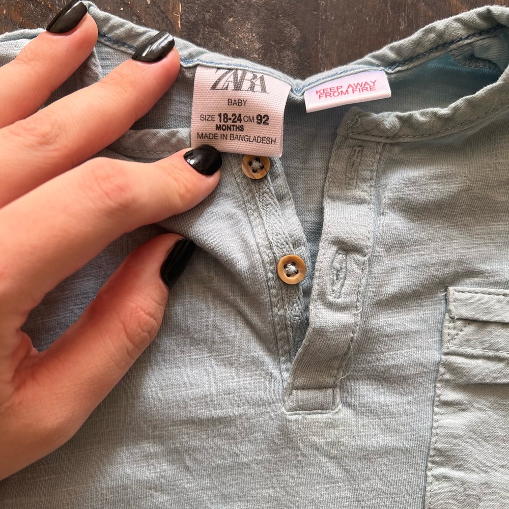 Zara Basic Shirts - Picture 3 of 3